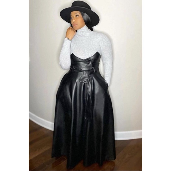 🛍NEW - SAVITA Skirt in Black Leather (NO OFFERS) - Picture 5 of 6